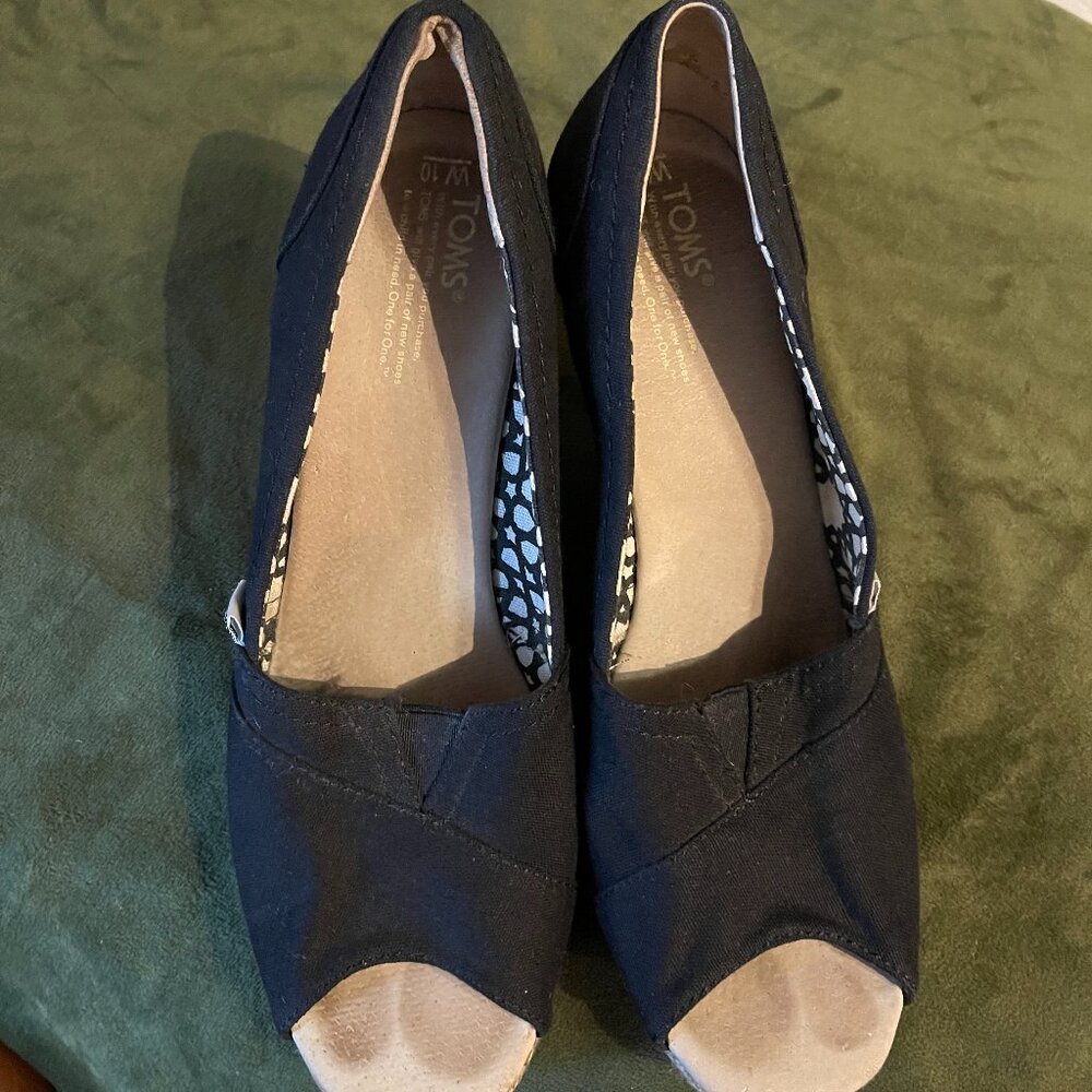 TOMS ESPADRILLE WEDEGE SANDALS